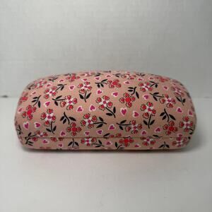 Vera Bradley Sweethearts and Flowers Print Hard Clamshell Eyeglass Case